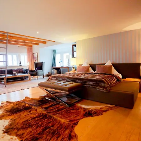 Gut Hotel